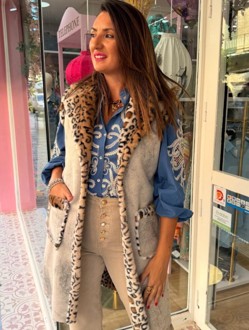 Alternative view of Chaleco Felino Beige