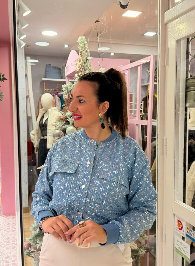 Alternative view of Bomber Brilli