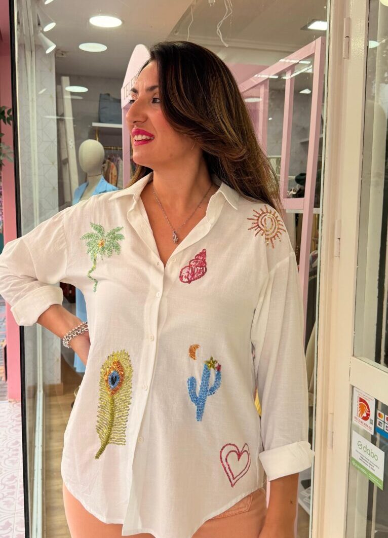 Alternative view of Blusa Desierto