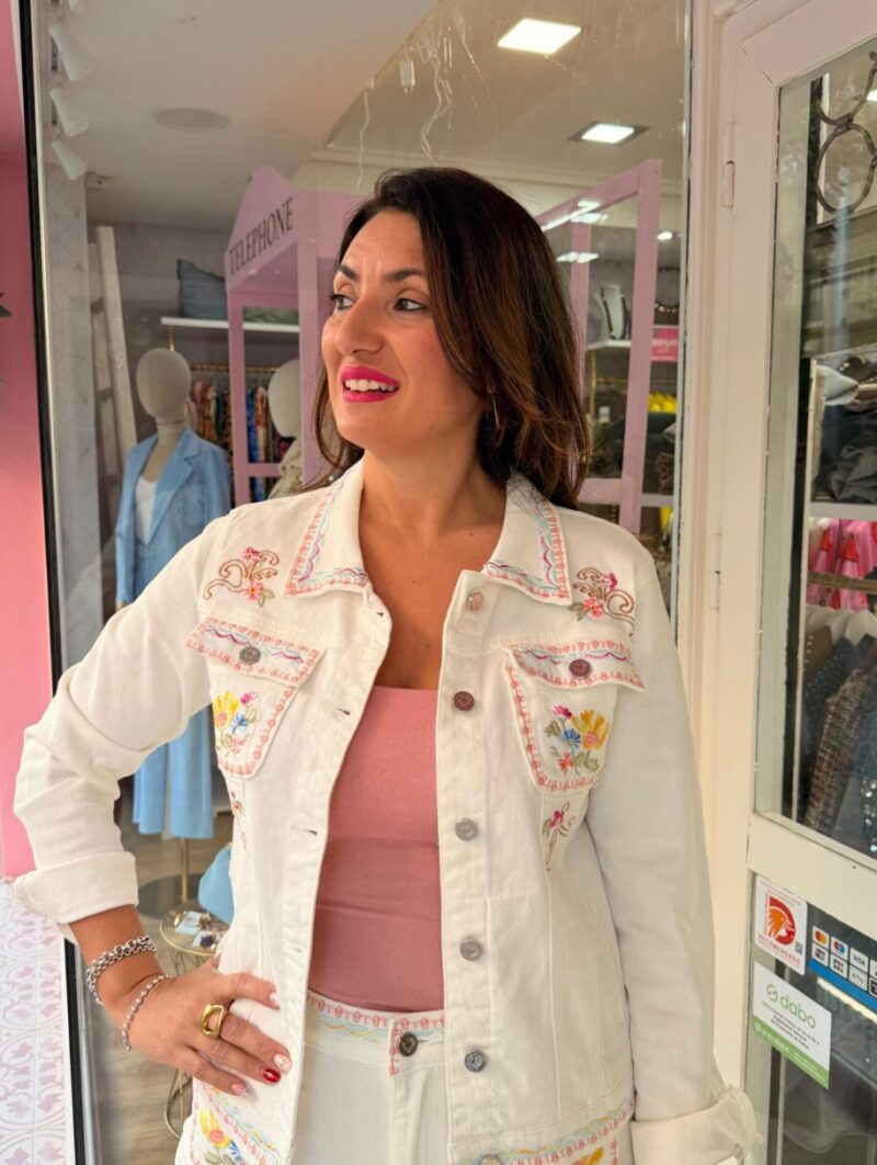 Alternative view of Chaqueta Capricho