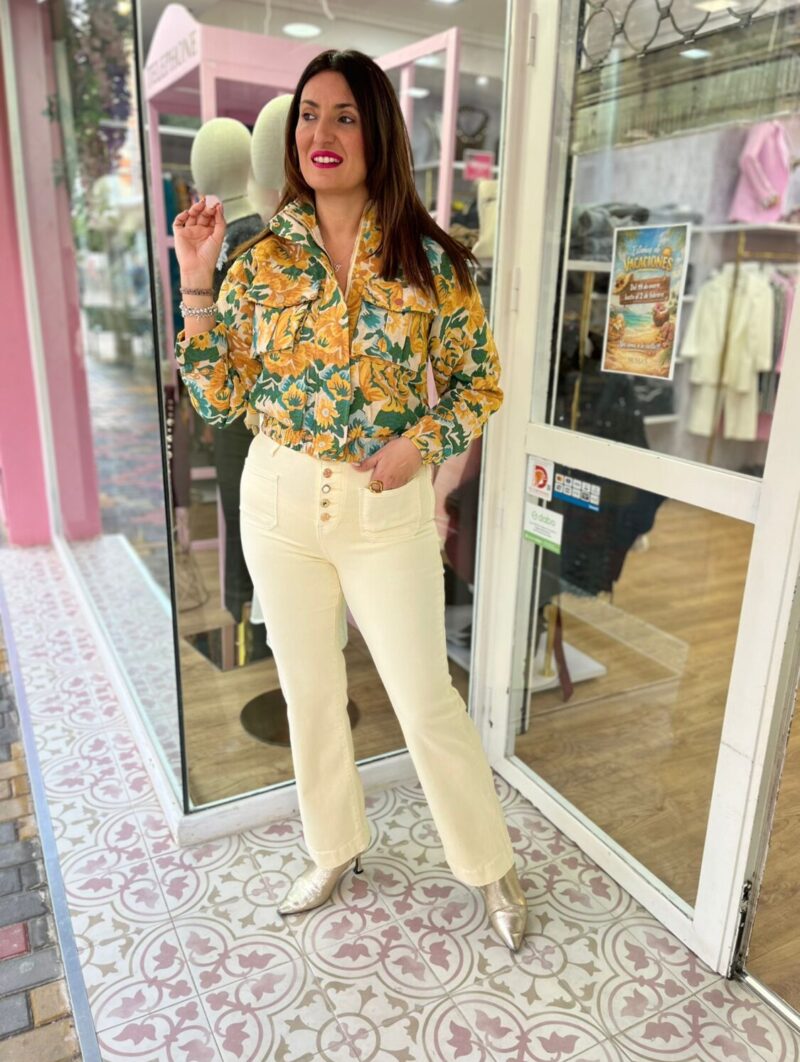 Vaquero Reyna Amarillo