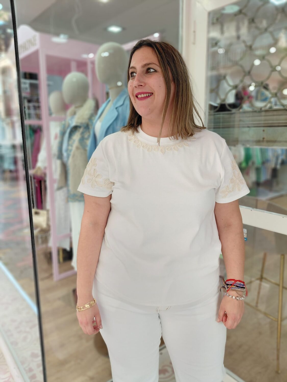 Camiseta Flor Relieve Blanco