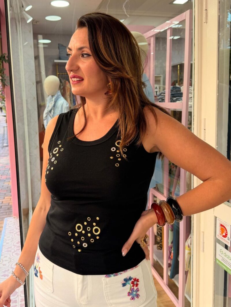 Alternative view of Camiseta Tachuelas Negro