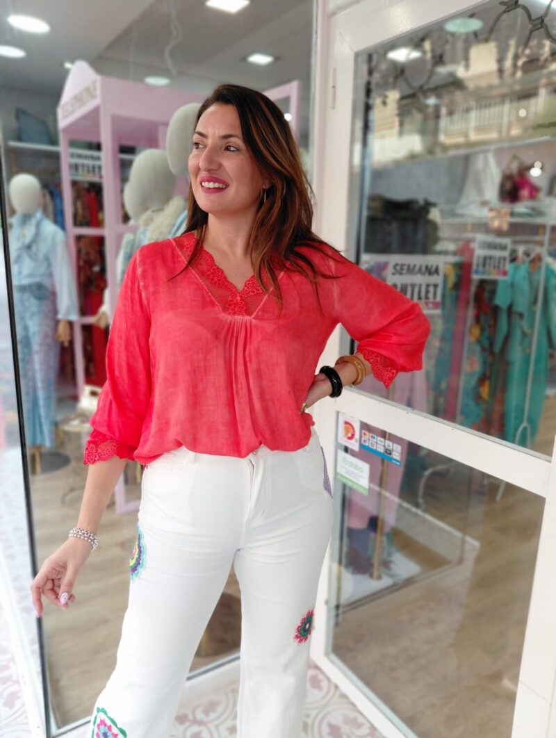 Alternative view of Lencera Lucia Rojo