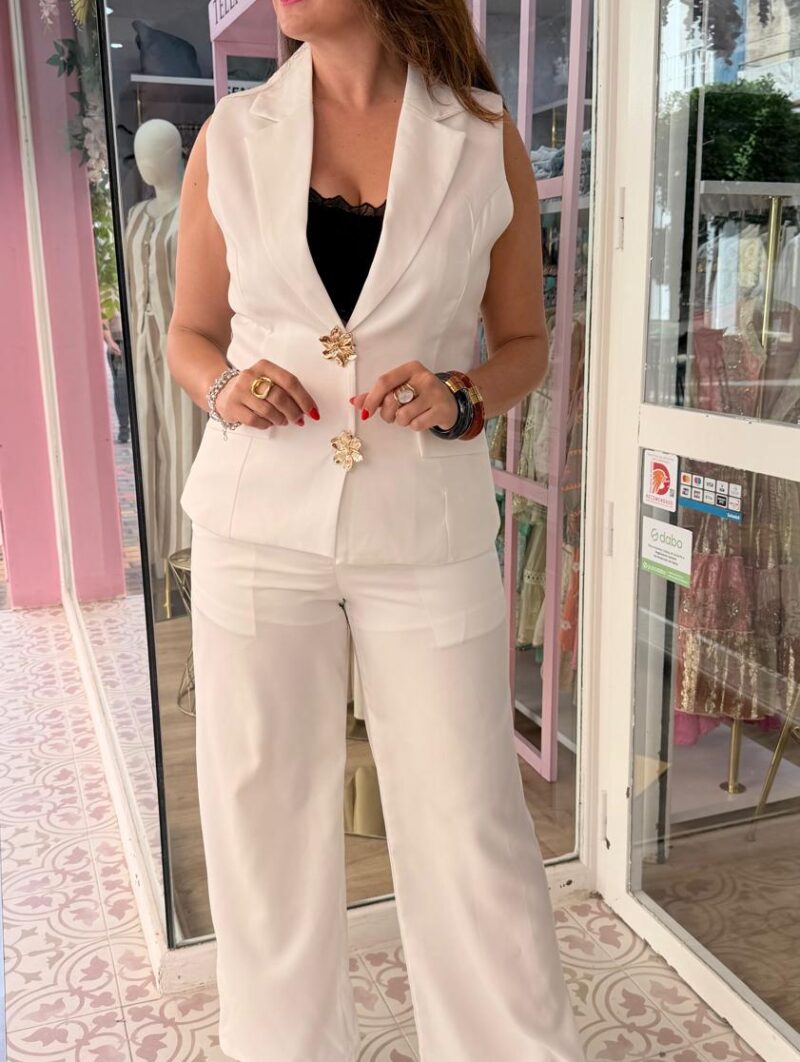 Alternative view of Conjunto Imperio Blanco