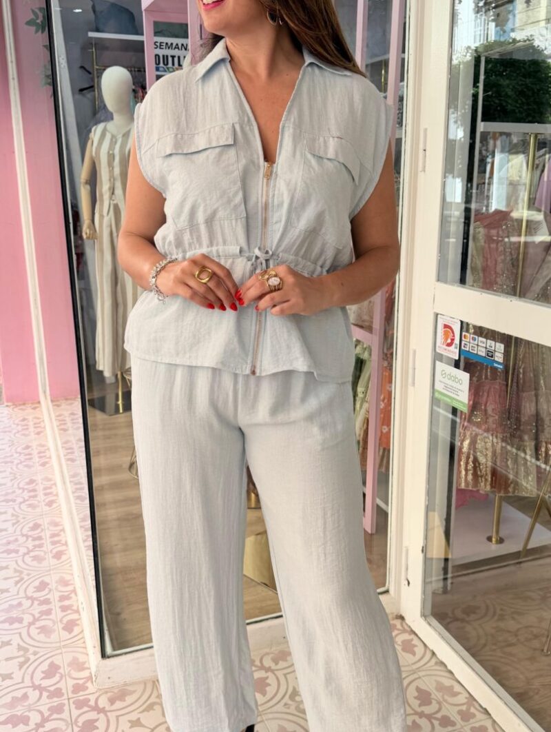 Alternative view of Conjunto Rosario Azul