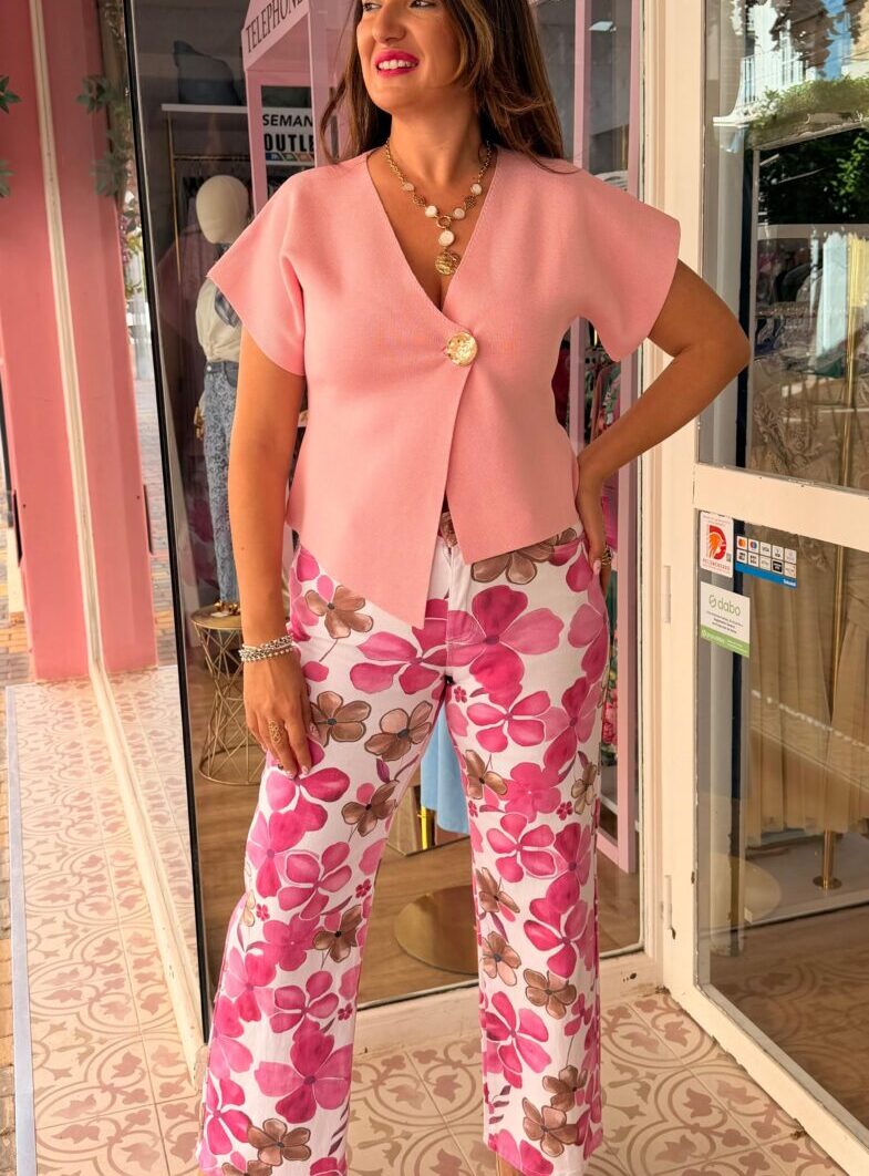 Alternative view of Vaquero Flor Rosa