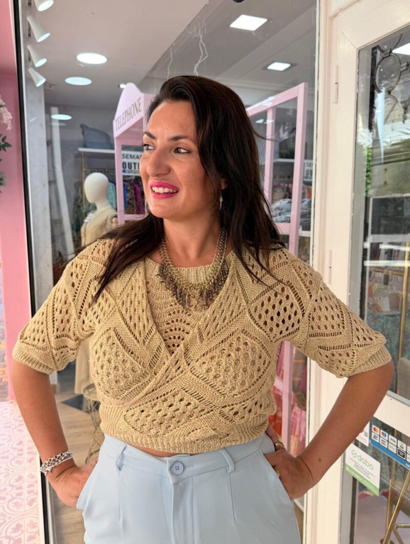 Rebeca Oro Cruzada