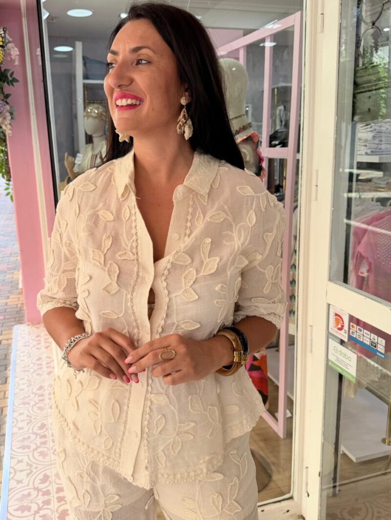 Blusa Flor Beige