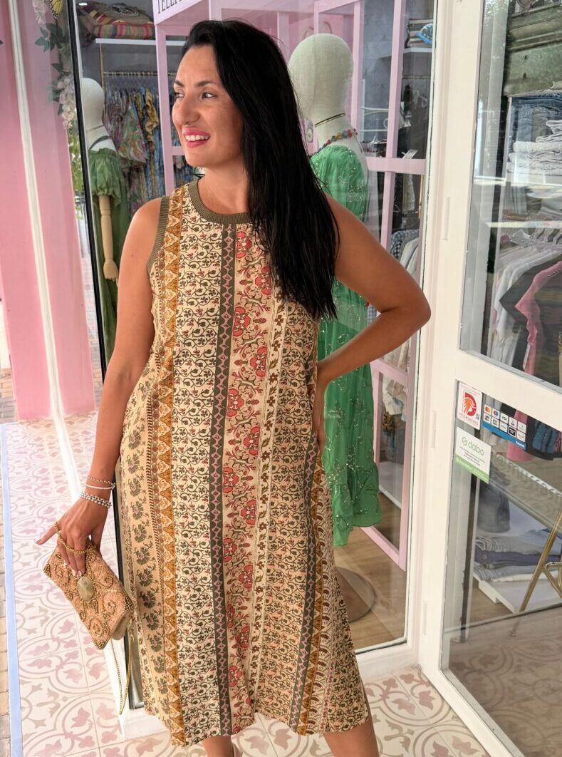 Alternative view of Vestido Provenza