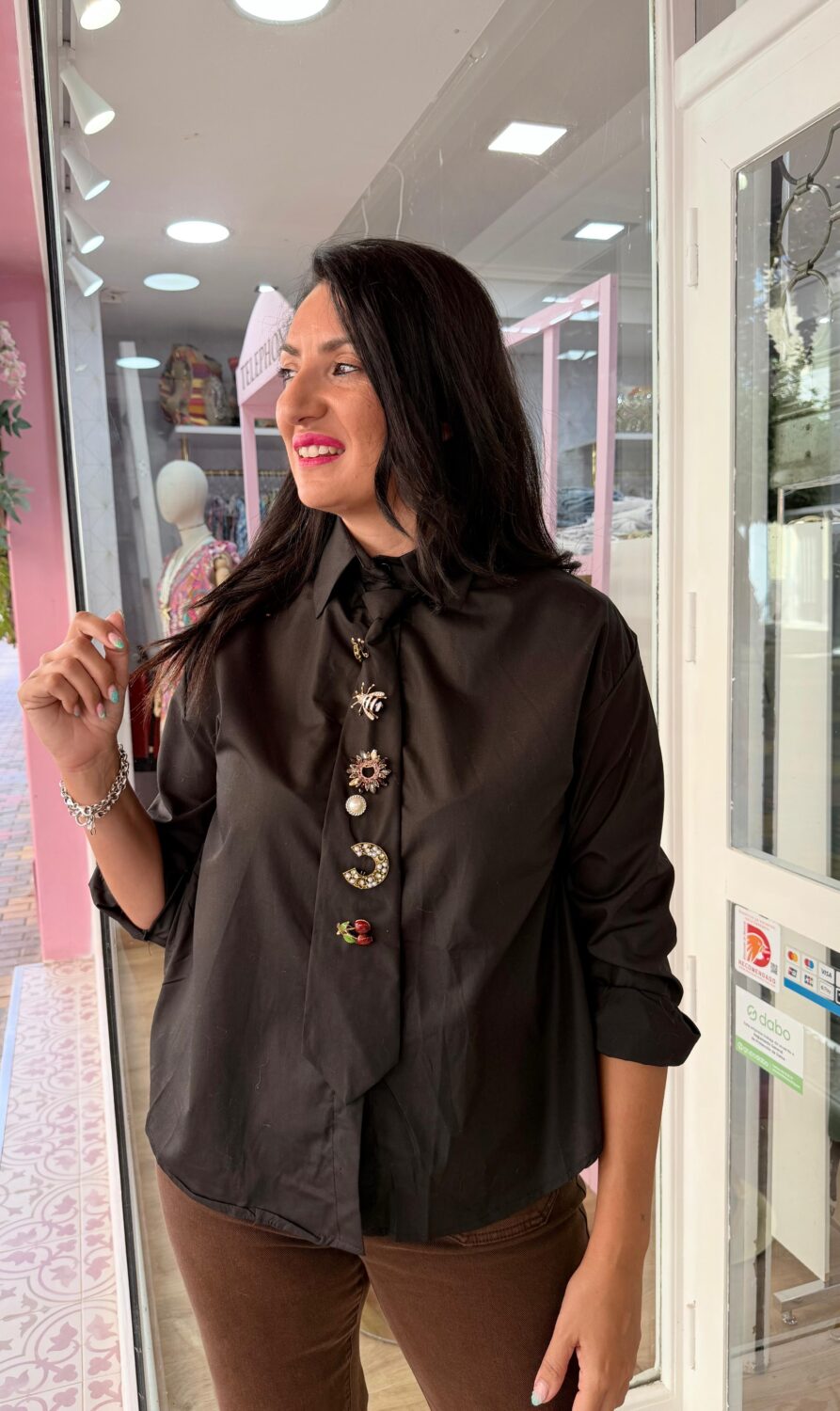 Blusa Corbata Negra