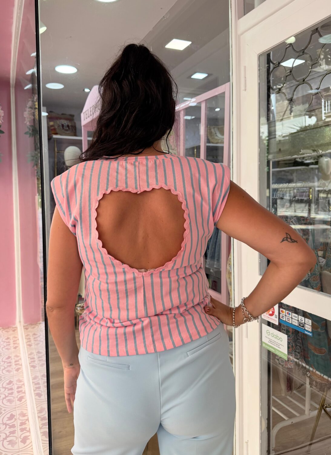 Camiseta Corazón Rosa - Imagen 2