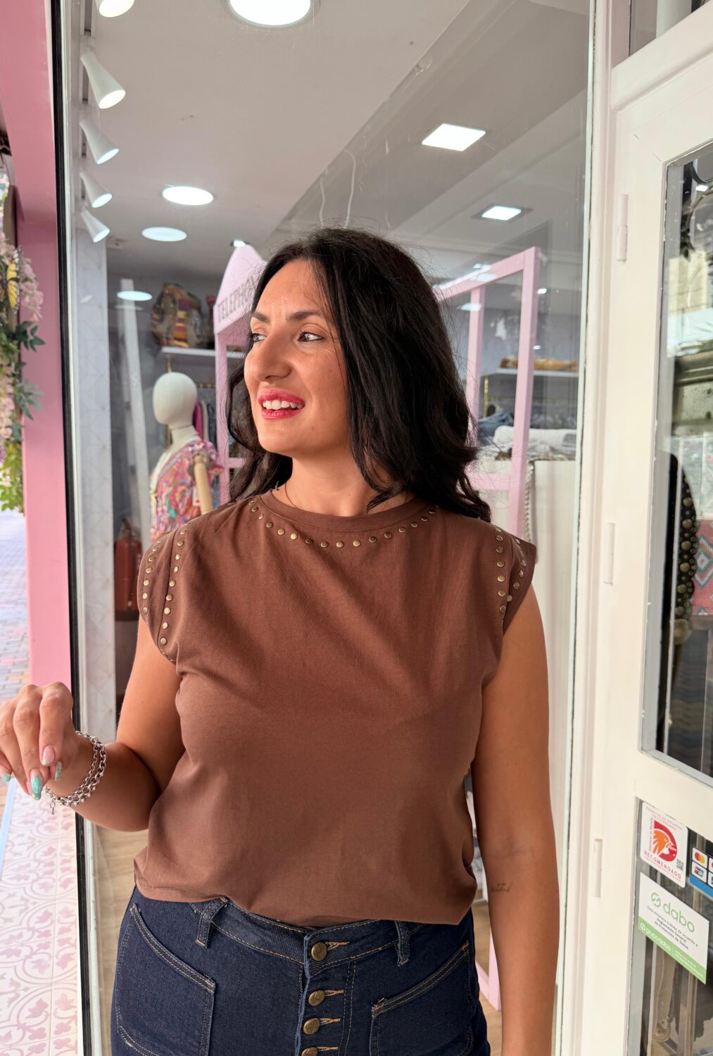 Camiseta Tachuelas Marrón