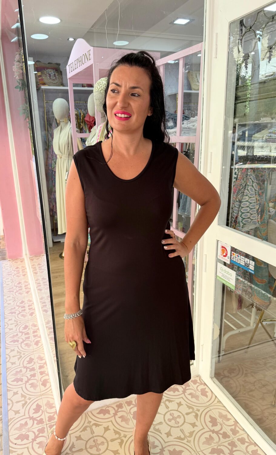 Vestido Estilo Negro - Imagen 2
