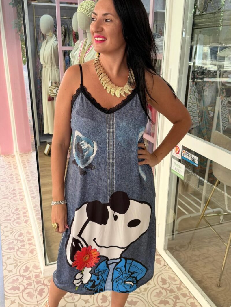Alternative view of Vestido Snoopy Lencero