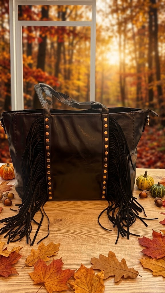 Bolso Flecos Tachuelas Negro