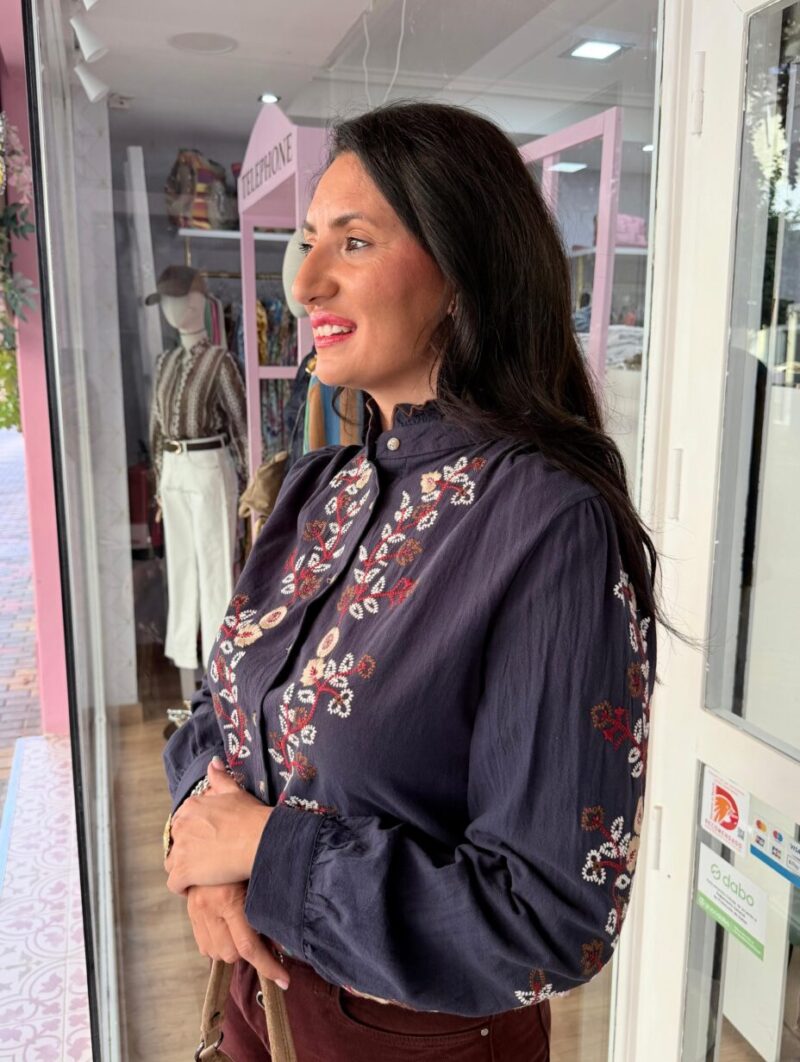 Alternative view of Blusa Popeli