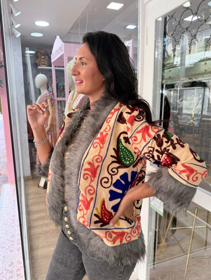 Alternative view of Chaqueta India Beige