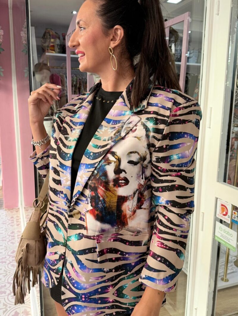 Alternative view of Chaqueta Marilyn